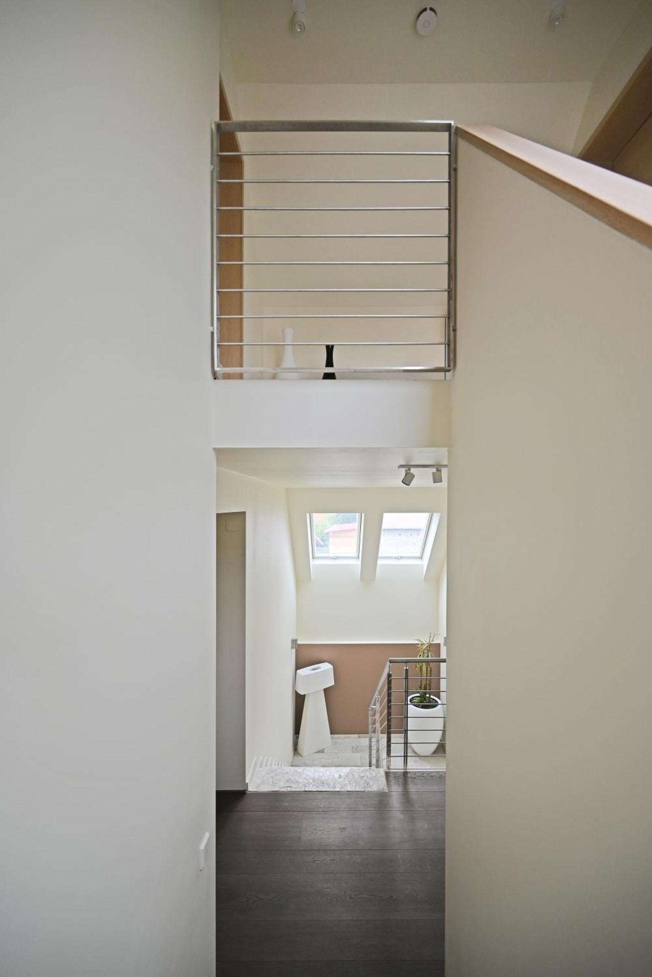 Modernes & Gepflegtes Hotelzimmer Mit Kueche! Bernstadt  Extérieur photo