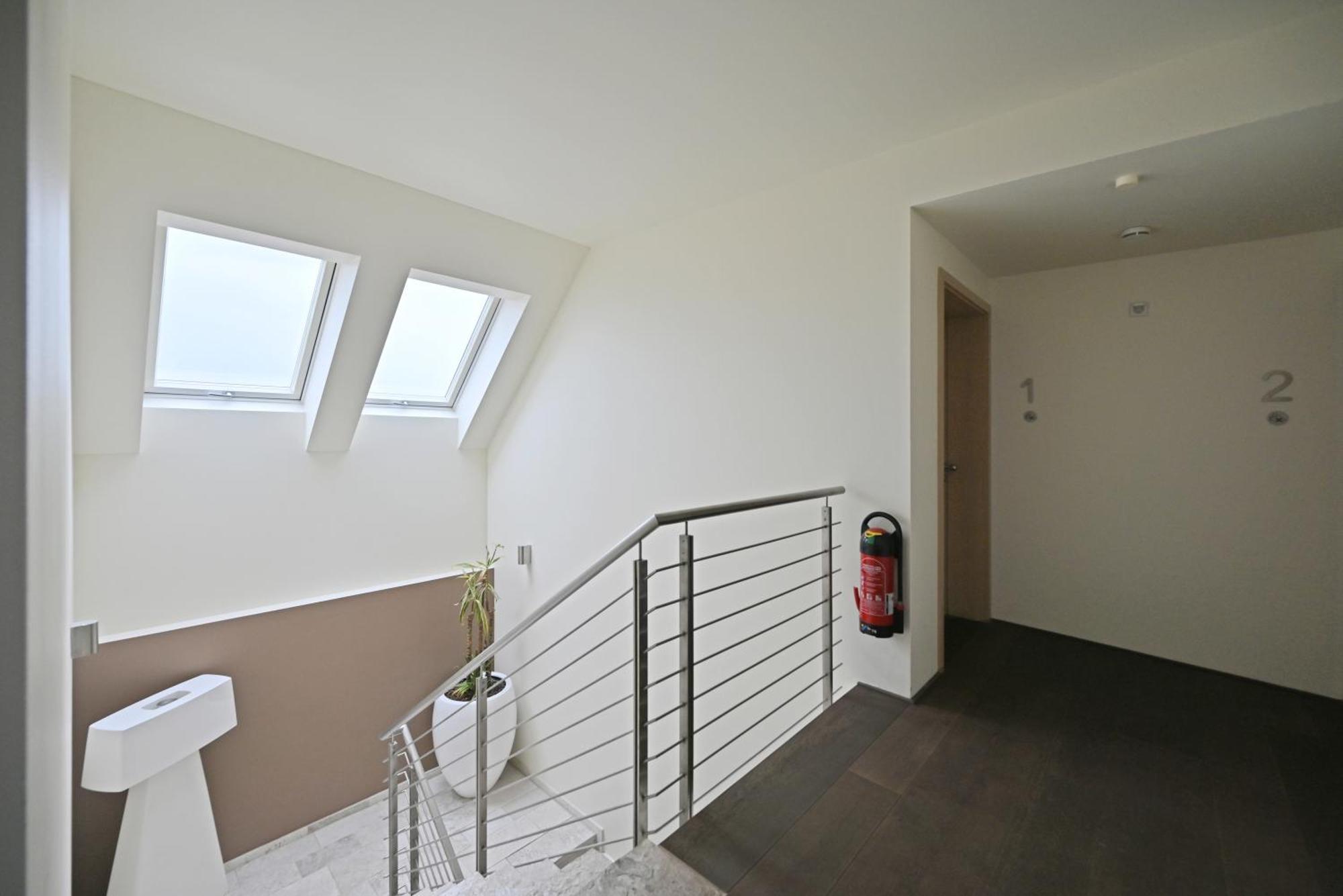 Modernes & Gepflegtes Hotelzimmer Mit Kueche! Bernstadt  Extérieur photo