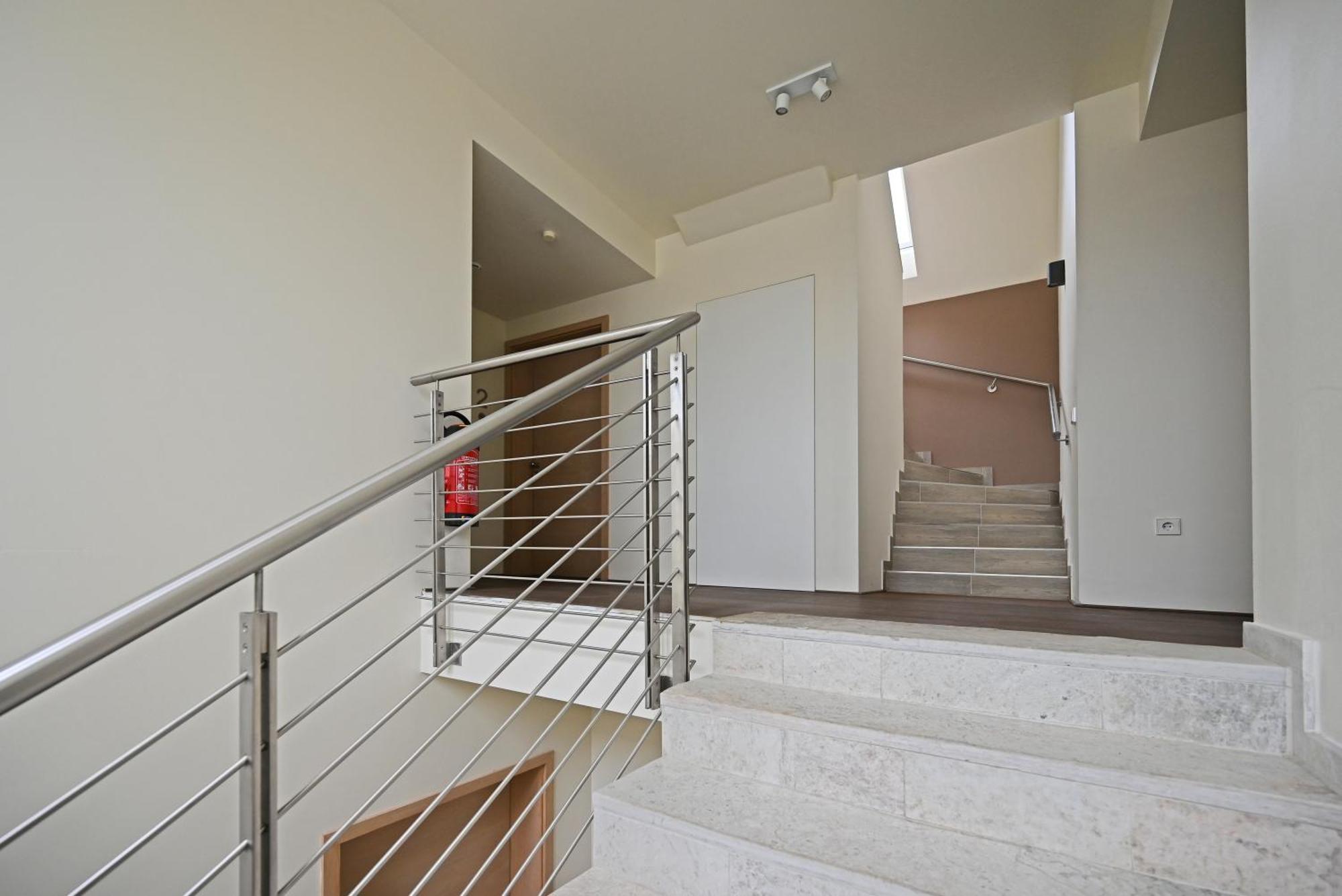 Modernes & Gepflegtes Hotelzimmer Mit Kueche! Bernstadt  Extérieur photo